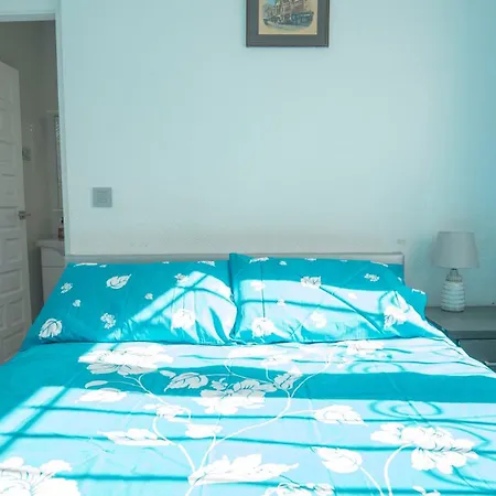 Modern Detached 4 Bed 3 Bath With Private Pool Close To Amenities * Villamartín