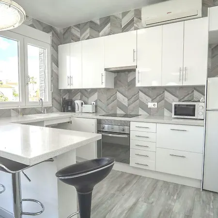 Modern Detached 4 Bed 3 Bath With Private Pool Close To Amenities * Villamartin (Valencia)
