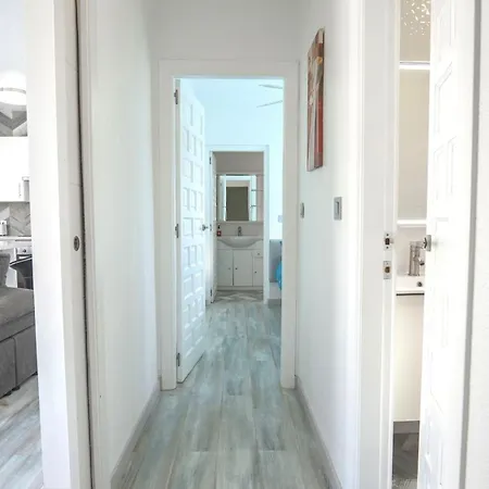 Modern Detached 4 Bed 3 Bath With Private Pool Close To Amenities Villa Villamartin (Valencia)