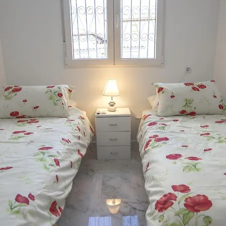 Modern Detached 4 Bed 3 Bath With Private Pool Close To Amenities Villa Villamartin (Valencia)