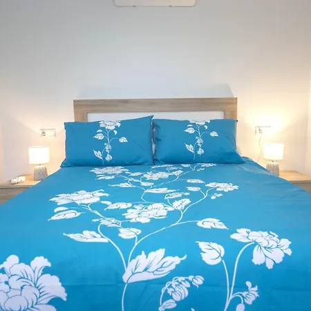 Modern Detached 4 Bed 3 Bath With Private Pool Close To Amenities Villa *